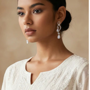 trendy Earrings blue diamond